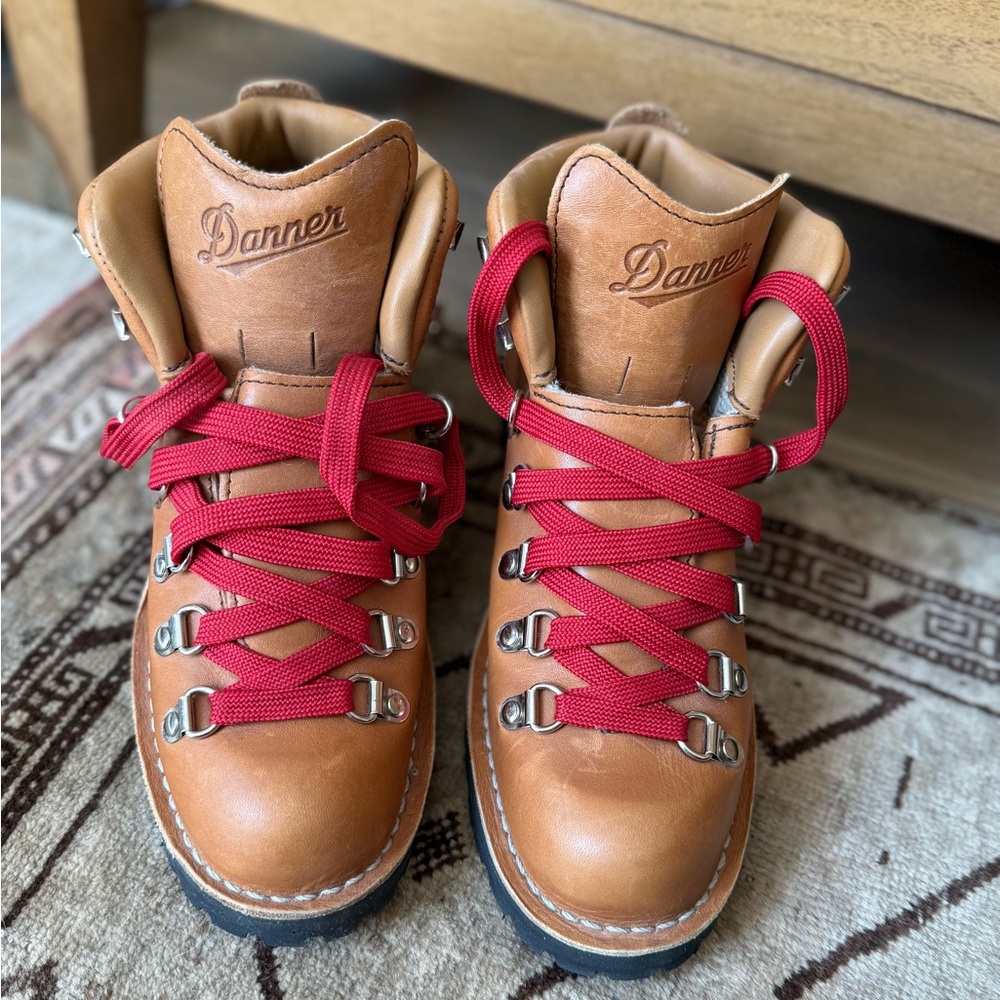 Women’s Danner Brown Boots with Red Laces - Size 7
